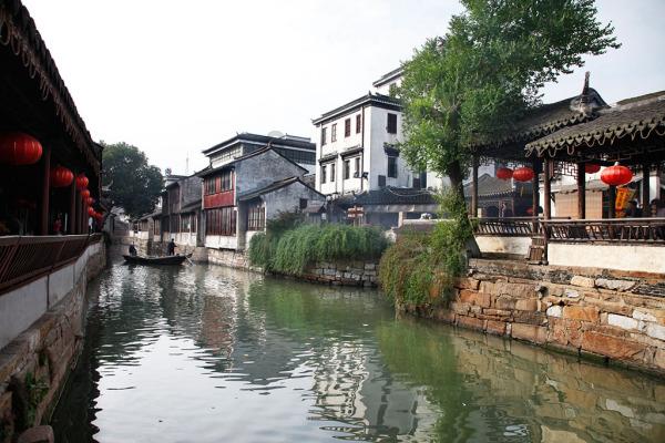 用石雕修复技艺寻觅历史足迹